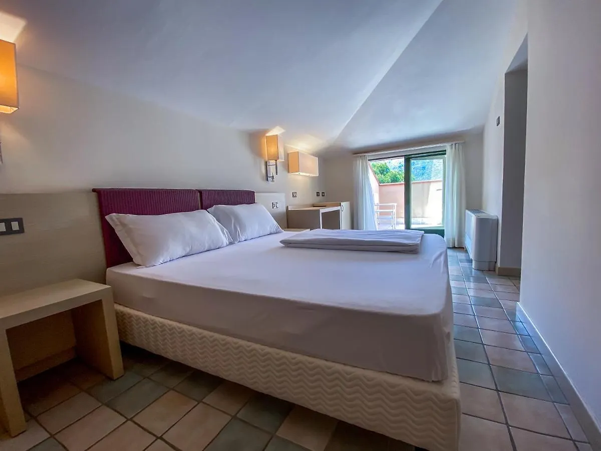 La Mandola Eco Hostel Capraia