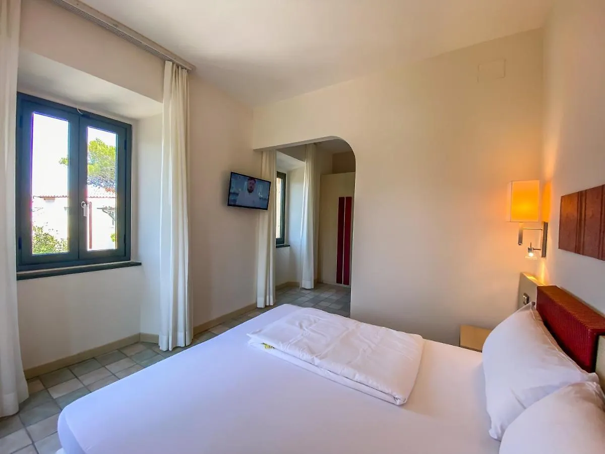 La Mandola Eco Hostel Capraia Italy