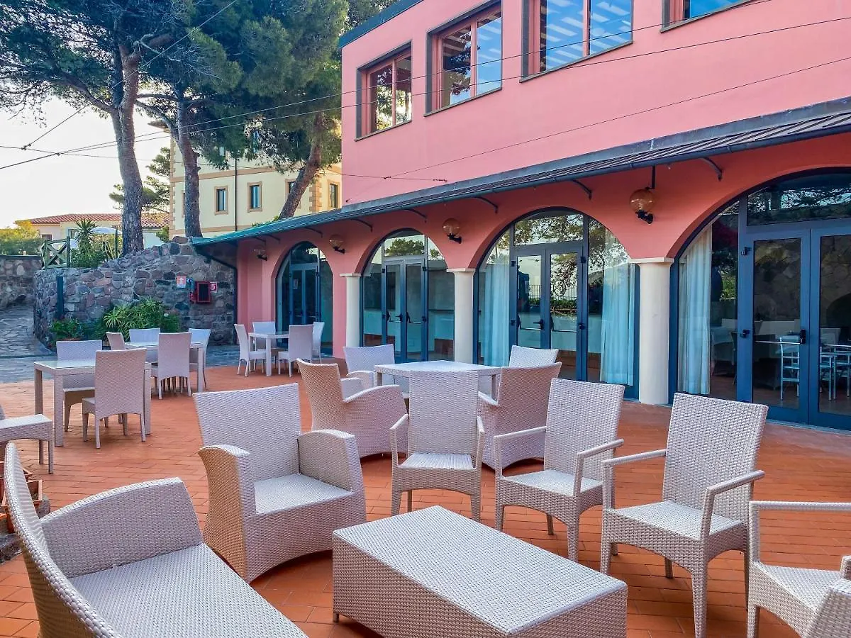 La Mandola Eco Hostel Capraia Italy