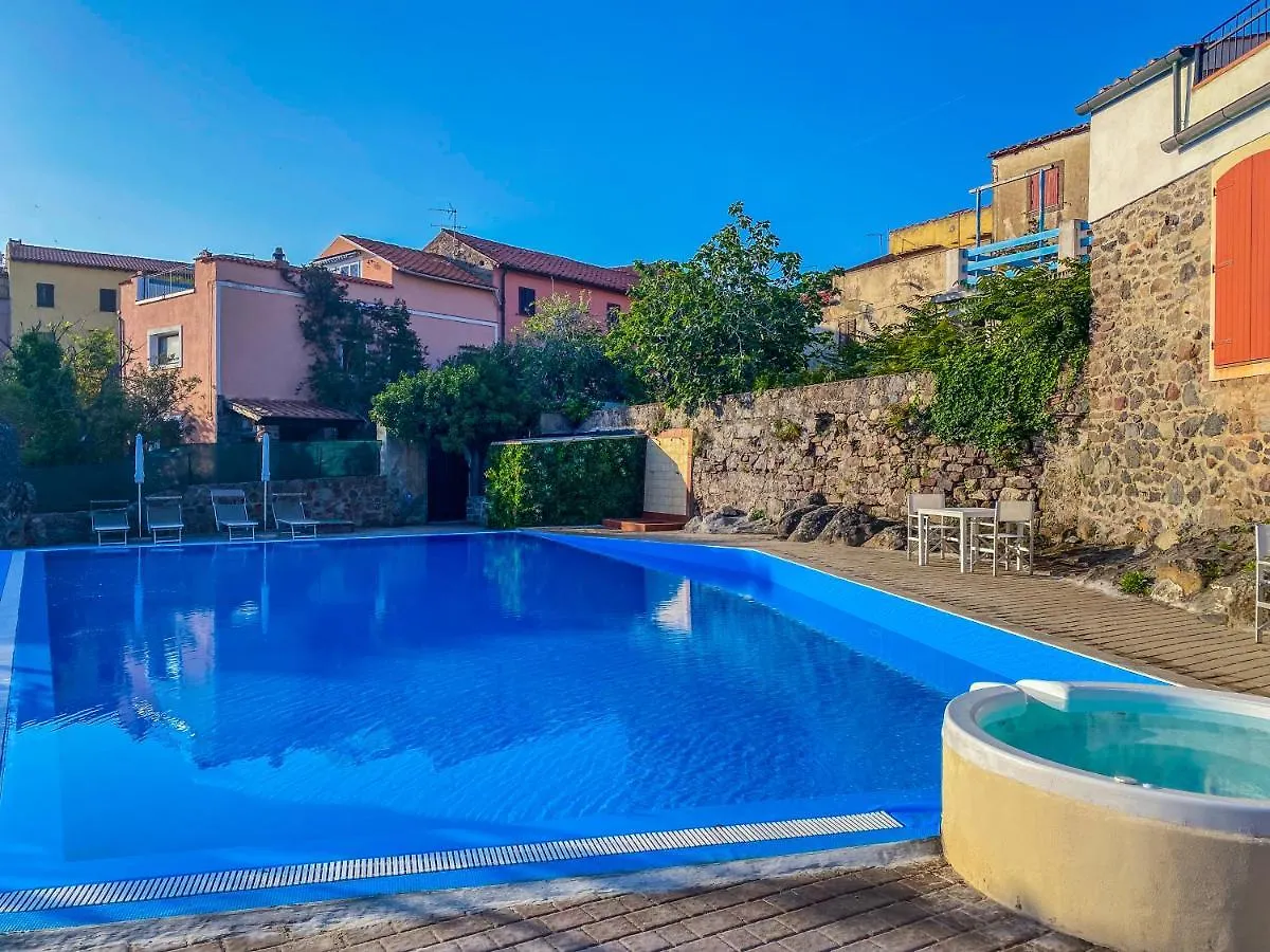 La Mandola Eco Hostel Capraia