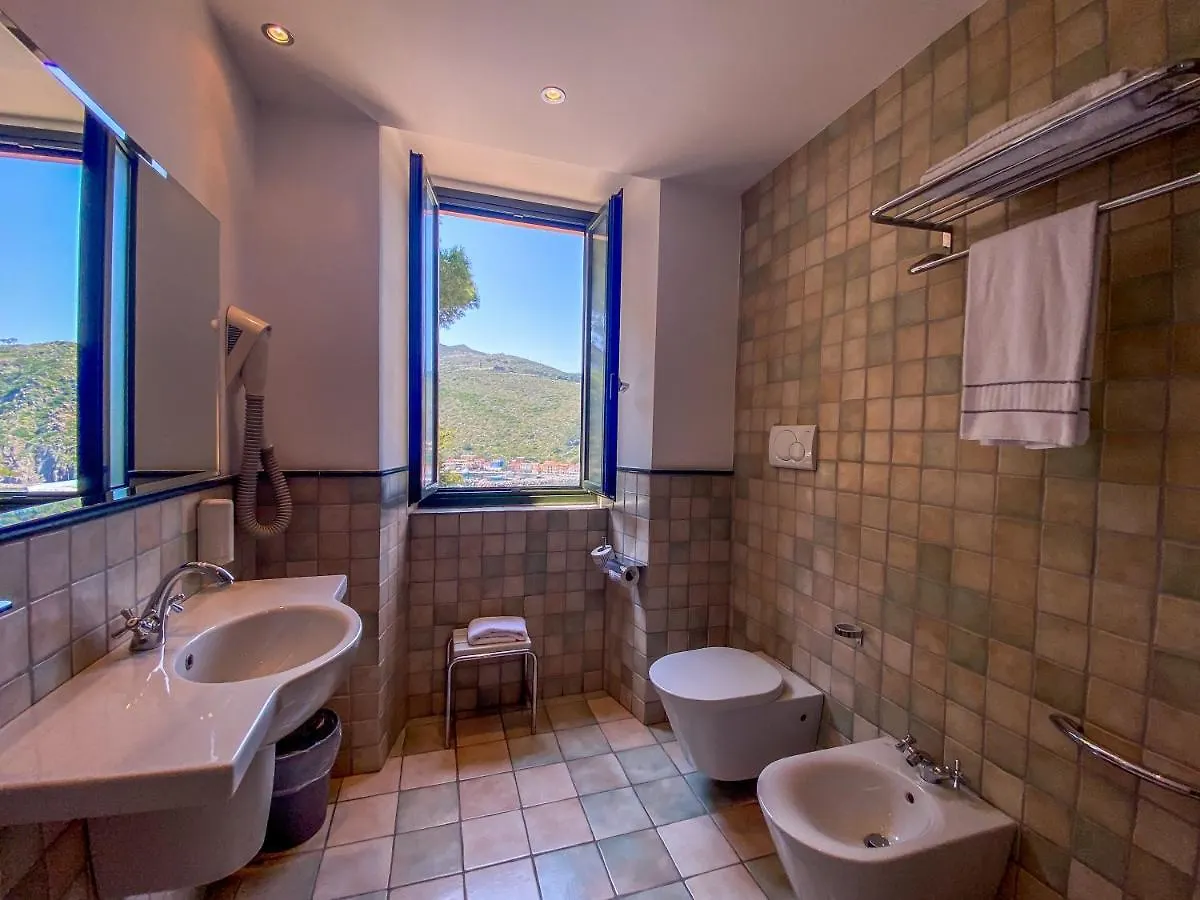 La Mandola Eco Hostel Capraia