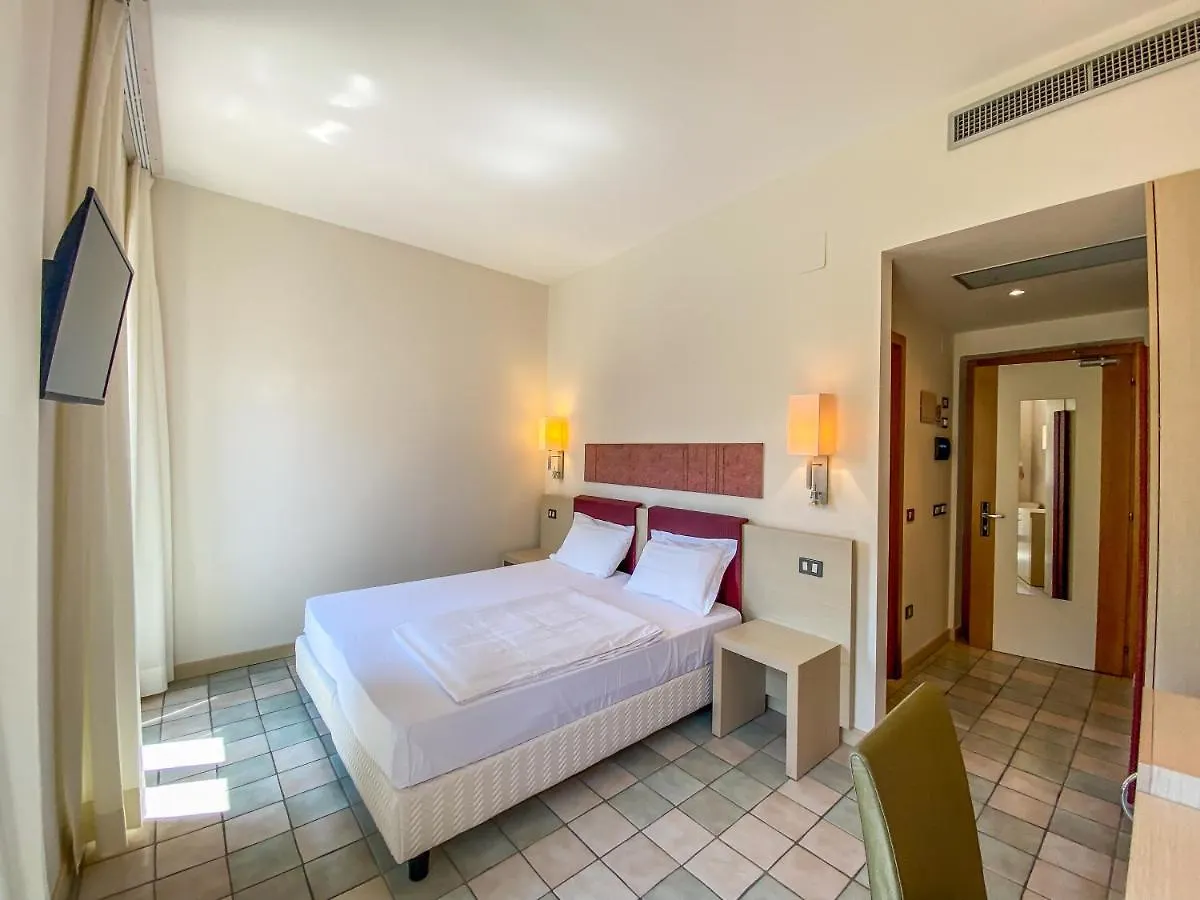 La Mandola Eco Hostel Capraia Italy